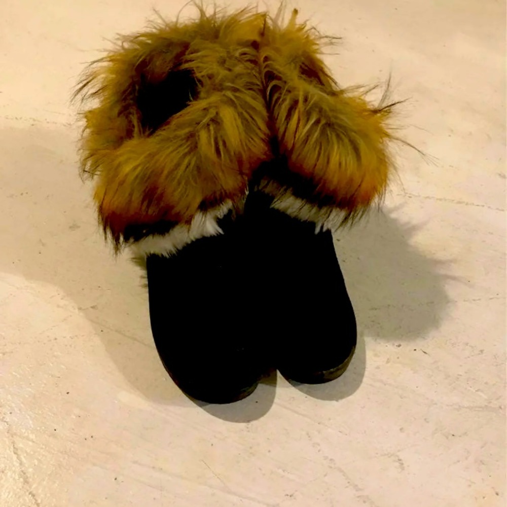 Size 7.5 boots